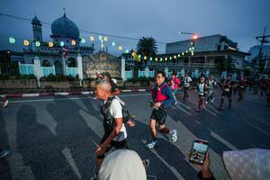 BIB: 
                            <button type="button" onclick="openModal(26232894)" class="btn btn-primary btn-sm float-right btn-popup" data-toggle="modal" data-target=".modal-high-quality">
                        <i class="fas fa-shopping-cart"></i> Add to Cart
                    </button>
                                            <button type="button" onclick="isThisMe(26232894, true)" class="btn btn-success btn-sm float-right btn-popup btn-isme hidden" data-toggle="tooltip" data-placement="bottom" title="นี่คือรูปของคุณใช่ไหม คลิกที่นี่เพื่อเอาเข้าอัลบั้ม">
                        <i class="fas fa-plus"></i> Add to album
                    </button>
                    <button type="button" onclick="isThisMe(26232894, false)" class="btn btn-warning btn-sm float-right btn-popup btn-isnotme hidden">
                        <i class="fas fa-ban"></i> Remove from album
                    </button>